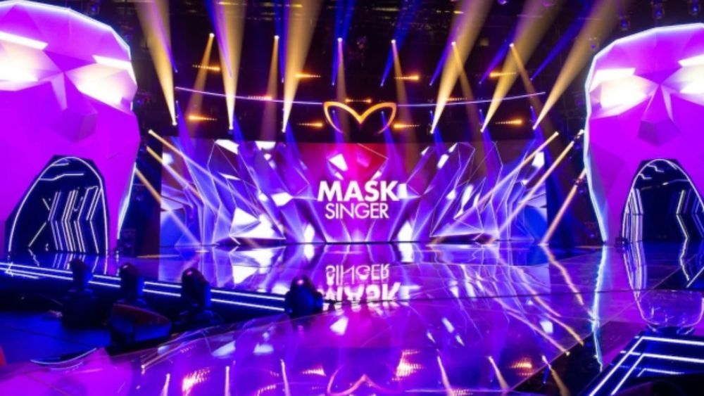 Mask Singer 2025 : la première star international de la saison dévoilée, on sait qui se cache sous le Cyclope !