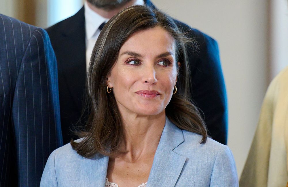 À 51 ans, Letizia d’Espagne assume ses cheveux gris