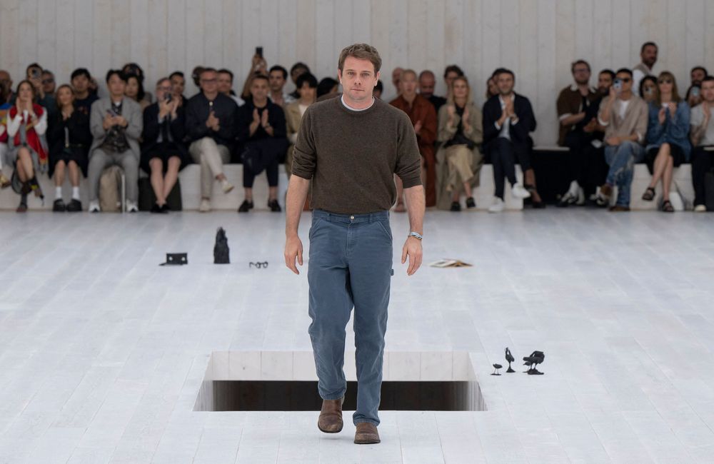 Jonathan Anderson quitte la direction artistique de Loewe