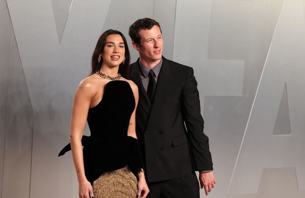 Dua Lipa dévoile en images son mariage romantique en Italie avec Callum Turner