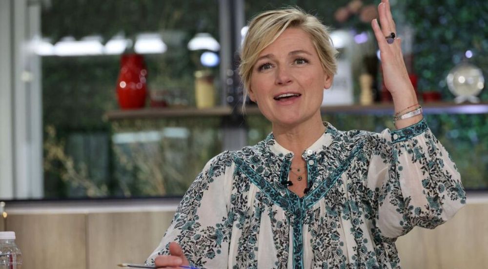 C à vous : Anne-Élisabeth Lemoine recadrée par un ministre en direct
