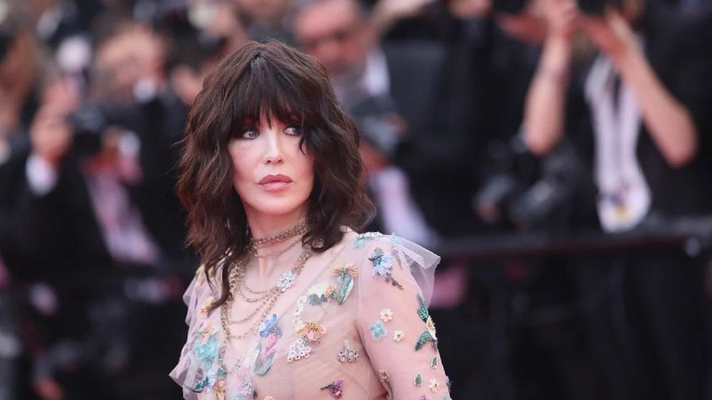 Isabelle Adjani jugée à nouveau après avoir été blanchie : cette somme gargantuesque qu'elle aurait dissimulé