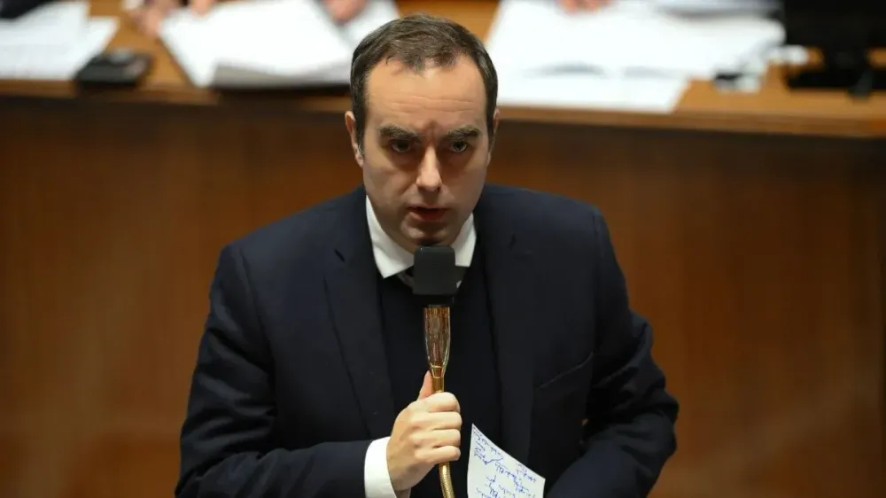Sébastien Lecornu : sa relation insoupçonnée avec Brigitte Macron dévoilée, “Elle l’aime…"