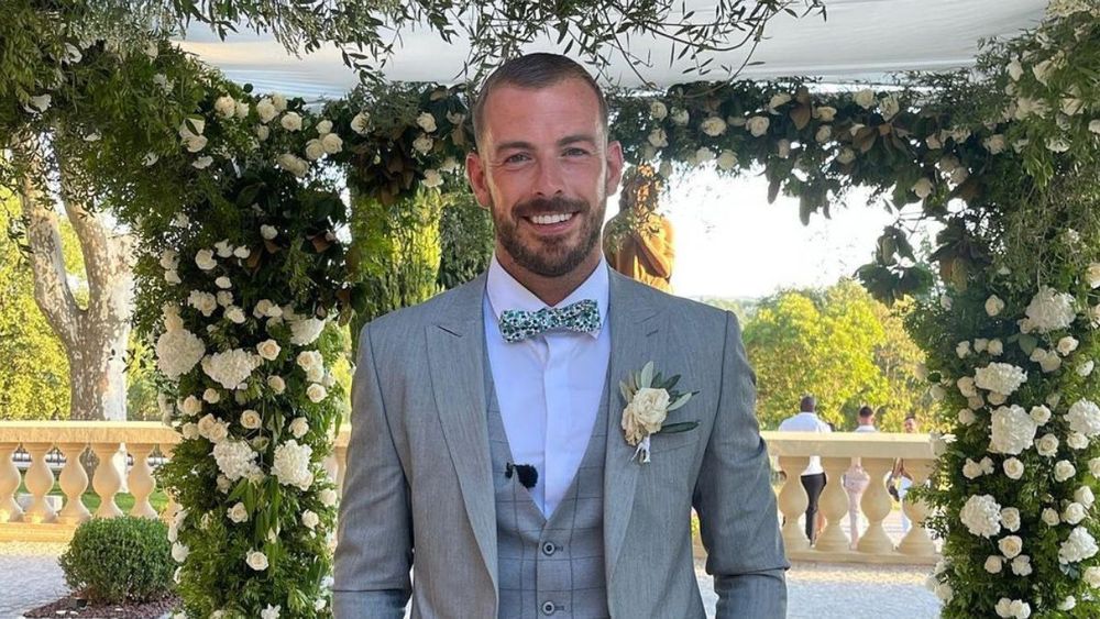 Julien Bert fait premier live TikTok depuis les accusations de violences conjugales d'Hilona Gos : il règle ses comptes "Elle a menti...