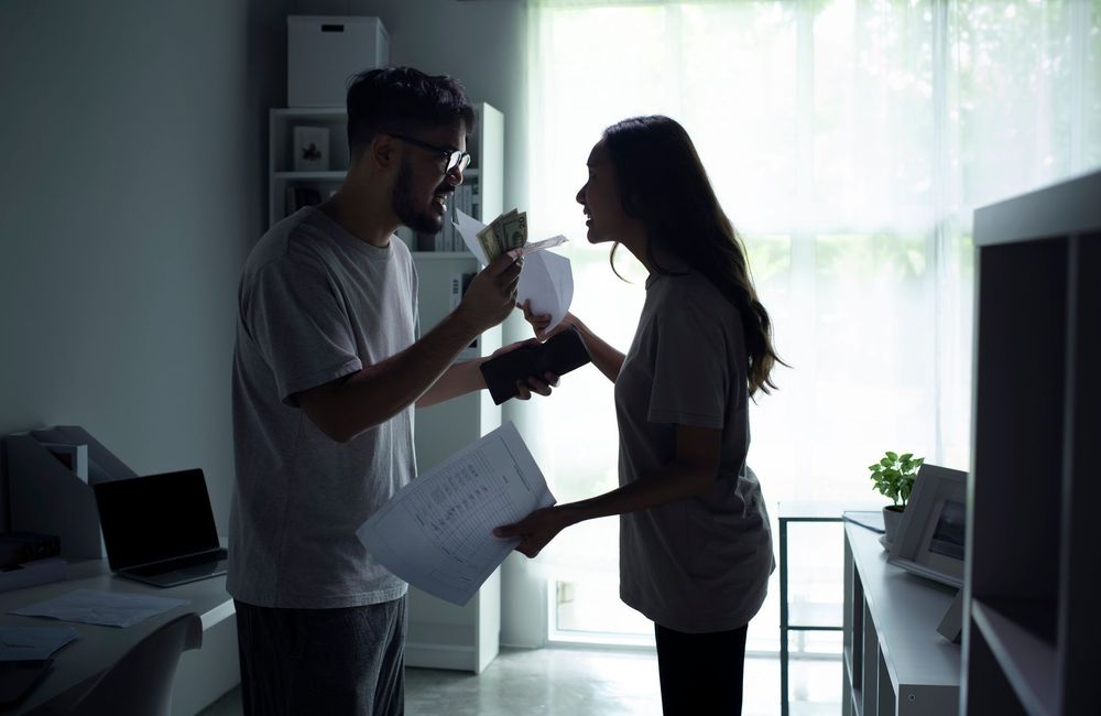 Violences économiques : un quart des femmes en couple ne disposent pas de compte bancaire personnel