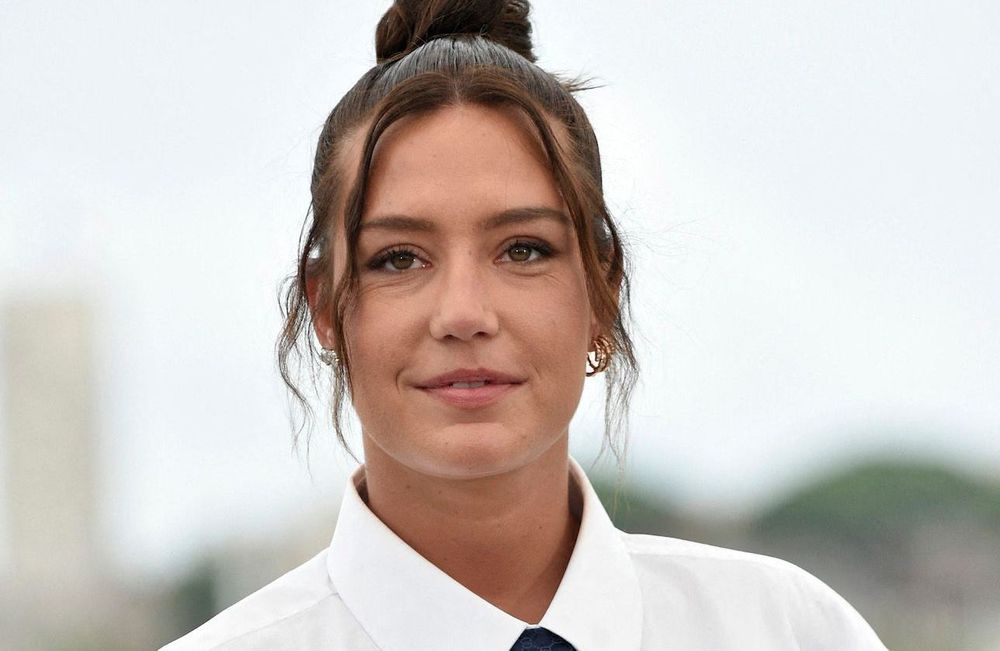 Adèle Exarchopoulos se confie sur sa maternité à l’âge de 23 ans