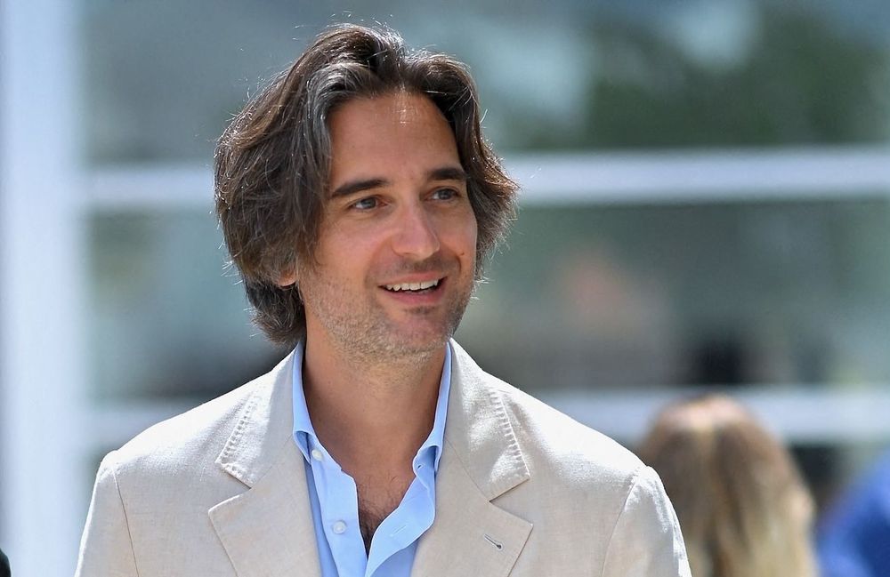 Dimitri Rassam, père divorcé : il évoque ses vacances avec Balthazar, son fils avec Charlotte Casiraghi