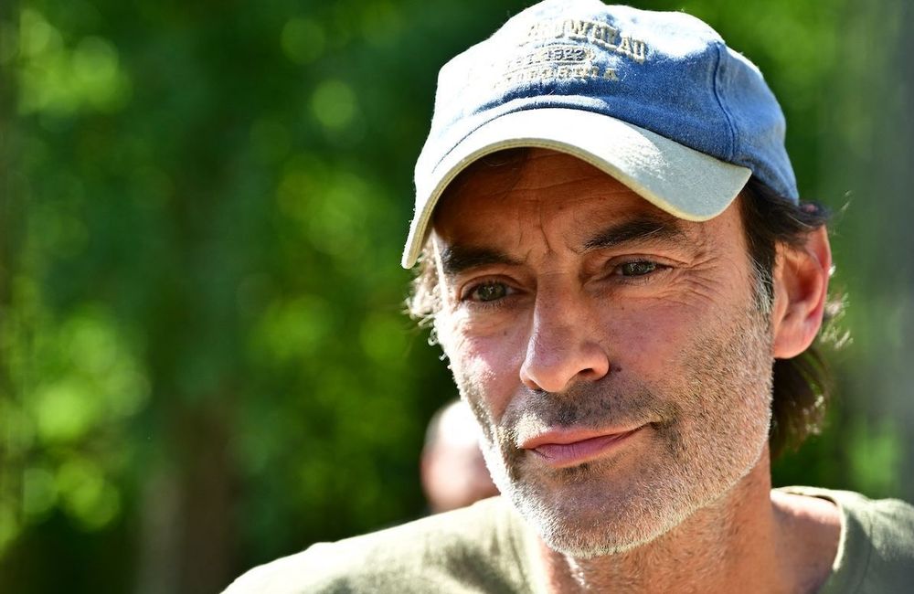 Anthony Delon : un « fantôme » à Douchy ? Les voisins s'inquiètent de son attitude