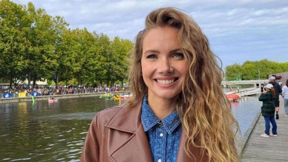 Amandine Petit : officiellement fiancée à son chéri, elle dit "oui" à sa demande émouvante en Corse, regardez !