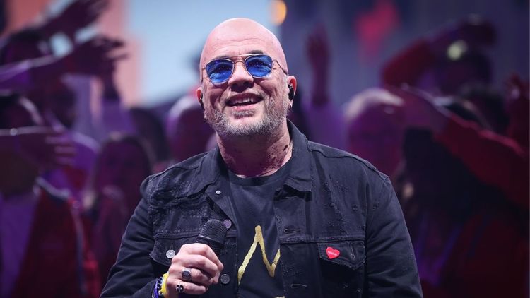 Pascal Obispo face à des demandes sexuelles gênantes, il brise le silence