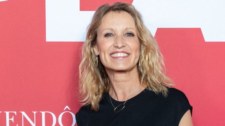 Après Jean Dujardin, Alexandra Lamy tranche enfin : "Je suis très heureuse d'être seule"