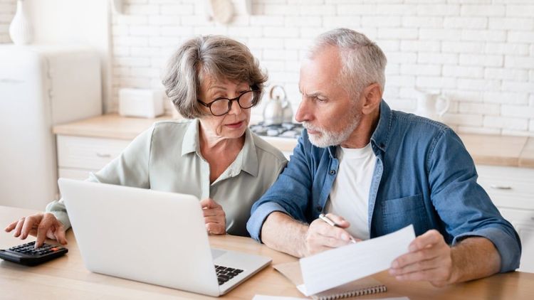 Retraite : ce phénomène réduit votre pouvoir d'achat malgré 300.000€ d'épargne, un danger invisible pour vos économies