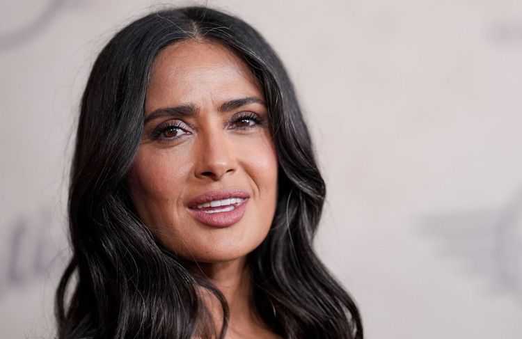 Cette danse tout en déhanché de Salma Hayek qui fascine Instagram