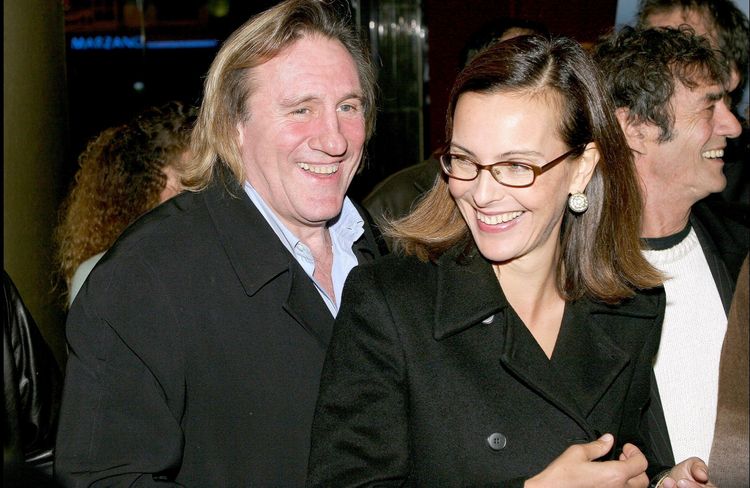 Carole Bouquet s’exprime sur les accusations de viols visant Gérard Depardieu