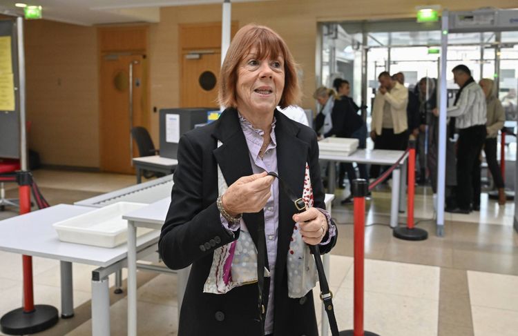 Procès des viols de Mazan : le « geste politique » de Gisèle Pelicot face à la « lâcheté » des accusés