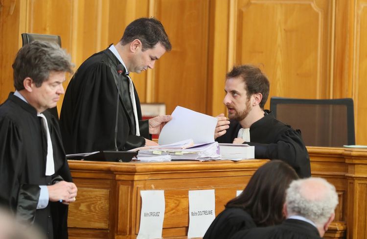 Procès Le Scouarnec : l'ex-chirurgien « prêt à reconnaître » des viols sur d'anciens patients