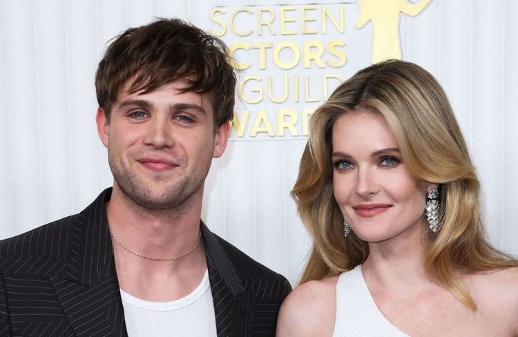 Leo Woodall de « Bridget Jones » : ses rares confidences sur son couple avec l’actrice Meghann Fahy