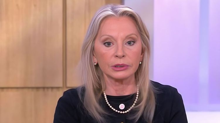 Véronique Sanson (75 ans) surprend son mari au lit avec un garçon : "En train de...