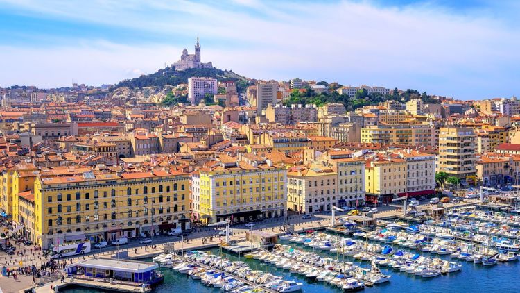 Marseille : après le vol de sa montre, il se venge en écrasant les coupables avec sa BMW !