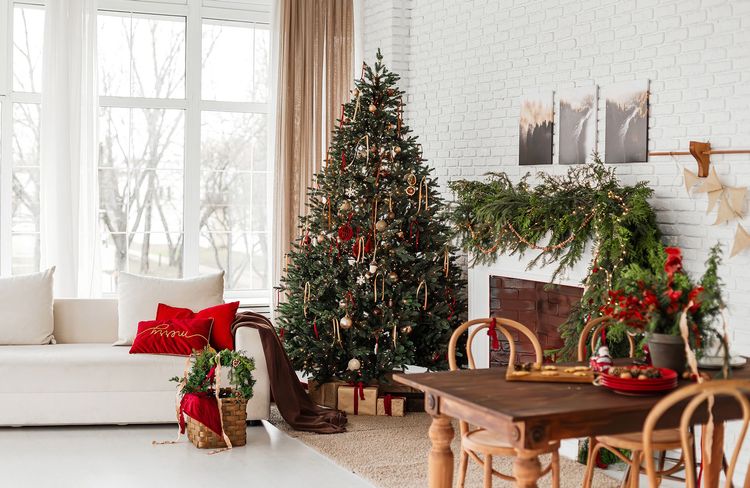 Voici l’astuce toute simple pour prolonger la vie de notre sapin de Noël
