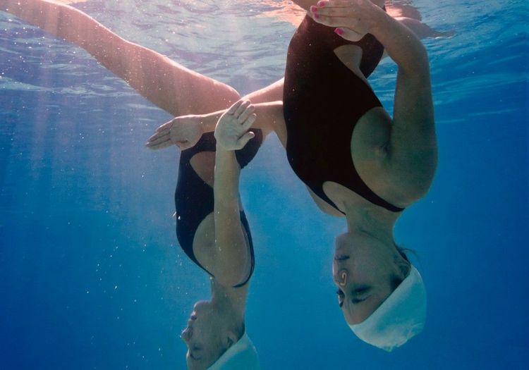 Natation synchronisée : les bienfaits d’une discipline olympique accessible à tous
