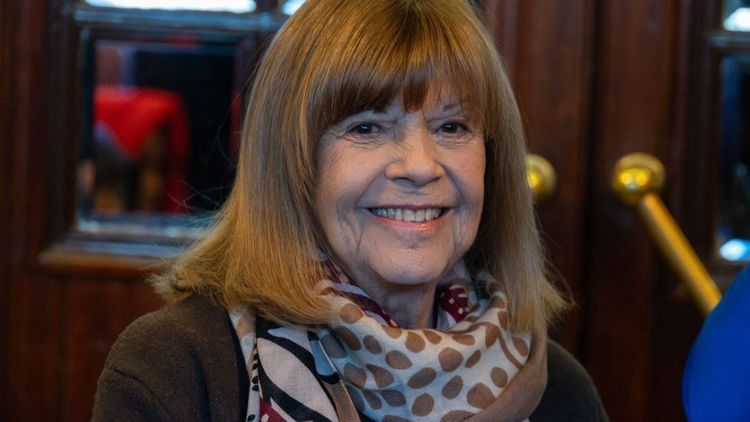 “Voilà quarante ans que nous payons des arriérés fiscaux” : Chantal Goya explique pourquoi elle croule sous les dettes