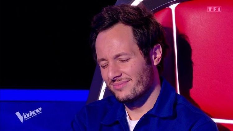 "The Voice", Vianney ému aux larmes en évoquant les sacrifices de ses parents pour qu’il soit heureux : "Ils se sont saignés"