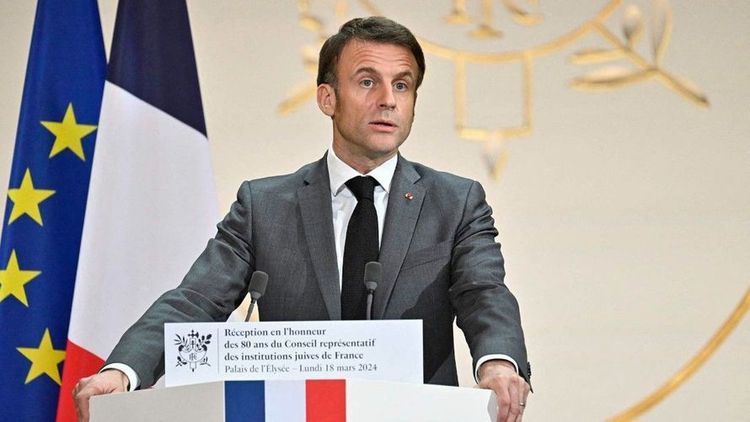 Emmanuel Macron : ses gros biceps font un sacré buzz