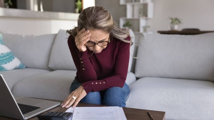 « Pour les épargnants, c'est la douche froide »... Les gloires déchues de l'assurance vie