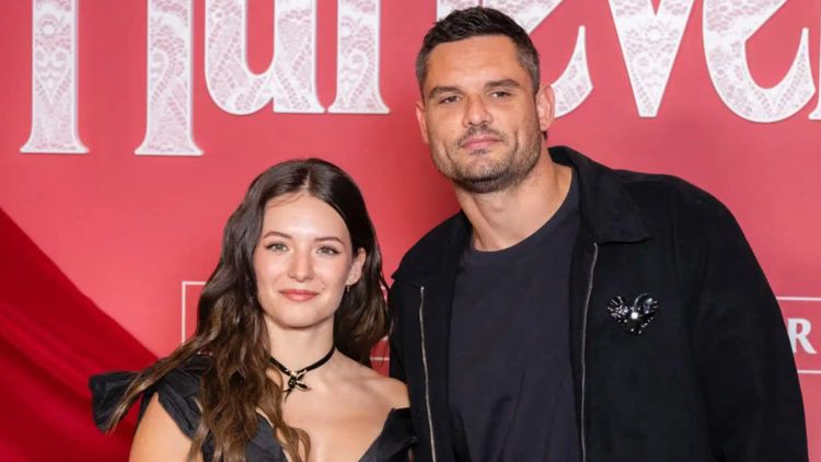 Florent Manaudou et Elsa Bois : inséparables, ils ne se cachent plus !
