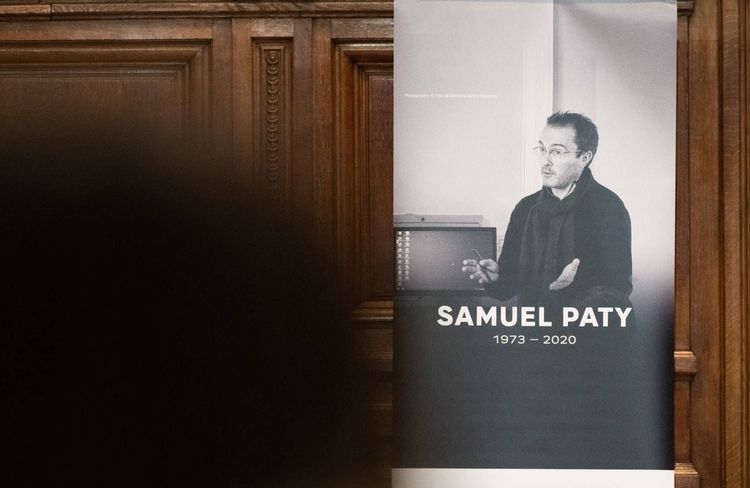 Procès Samuel Paty : de lourdes peines pour les accusés, complices du tueur
