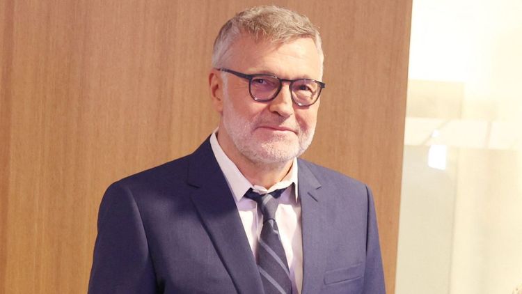 Hugo Manos à la trappe, Laurent Ruquier (62 ans) s’affiche avec un jeune DJ marocain en vogue : "Très agréable"