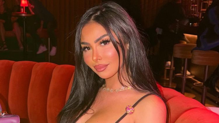Maeva Ghennam : son mari lui offre un incroyable cadeau pour la Saint-Valentin, un détail choque les internautes !