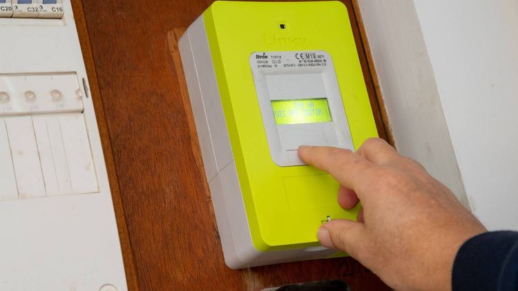 Compteur Linky : des « dizaines de milliers de suspicions de fraudes », quels sont les risques ?