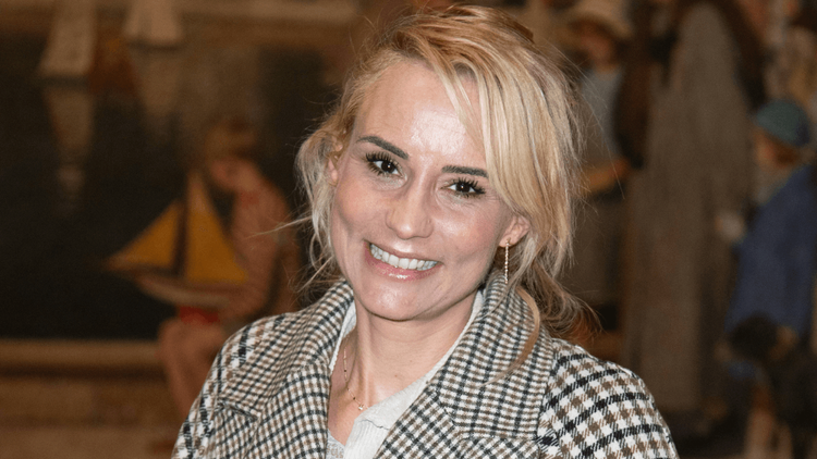 Elodie Gossuin accusée d'être un homme : "La frontière est franchie", ce document qui confirme l'évidence sur son genre de naissance