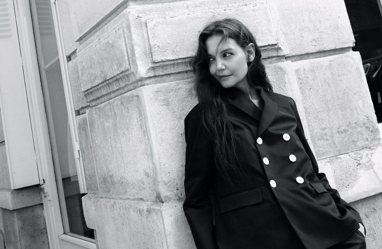 Katie Holmes : cette collection très parisienne qu'elle signe avec une marque française