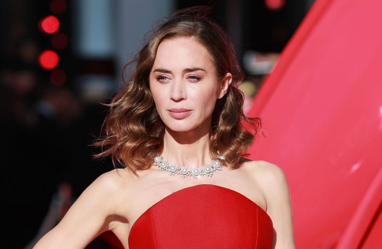 Emily Blunt, Amal Clooney, elles misent toutes sur cette crème anti-âge aux vertus exceptionnelles