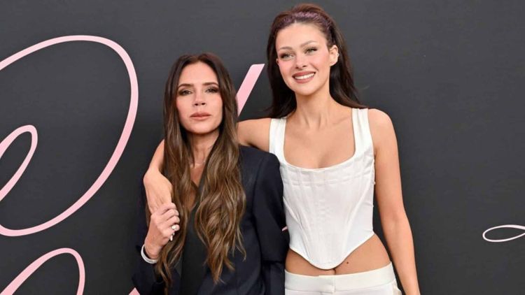 Guerre chez les Beckham : nouveaux détails concernant la brouille entre Victoria et Nicola Peltz et de la fameuse robe de mariée !