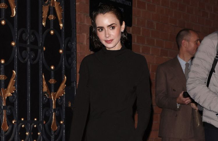 Lily Collins crée le look de soirée simple et élégant que l’on peut toutes adopter