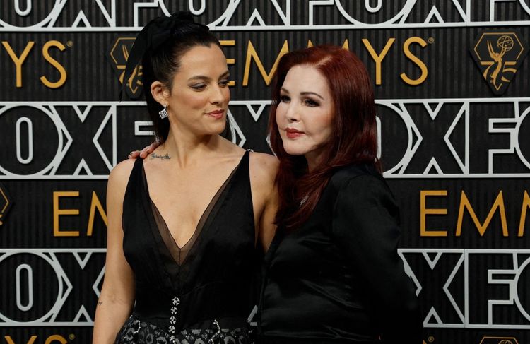 Lisa Marie Presley : sa mère et ses filles lui rendent hommage 2 ans après sa disparition