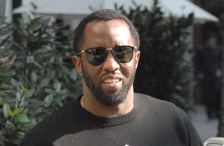 P. Diddy : pourquoi son procès pour agressions et trafics sexuel a été reporté ?