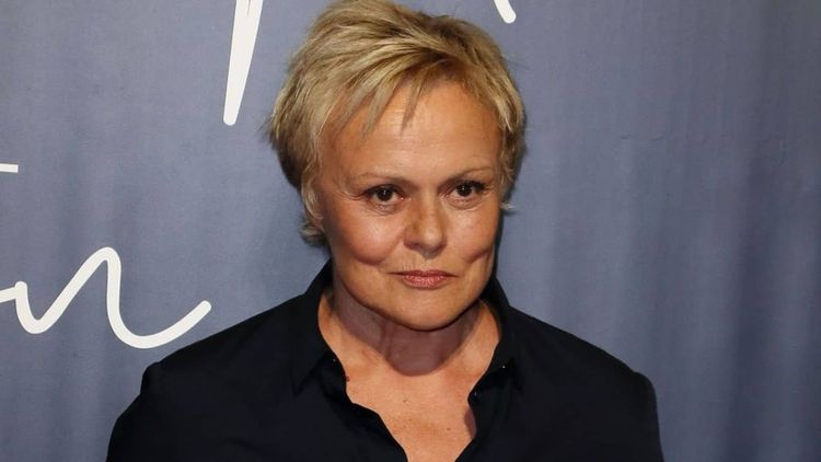 "Je n'allais pas très bien, j'étais dépressive" : Muriel Robin explique pourquoi elle n'a pas eu d'enfant