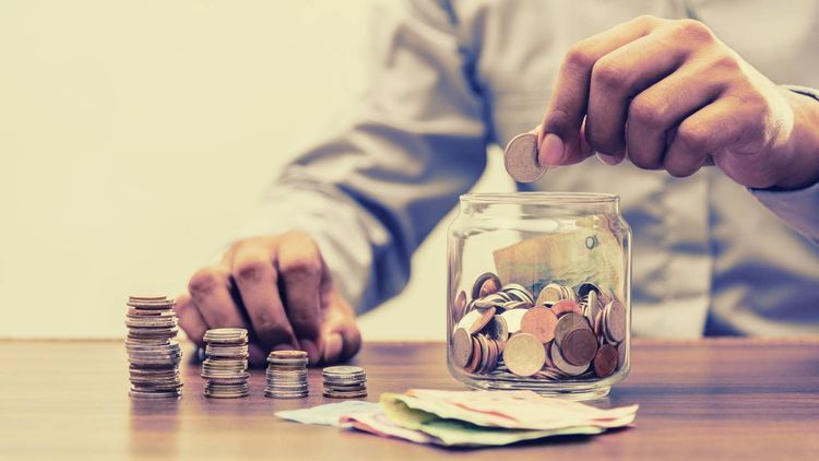 Retraite retardée, facture d'électricité en hausse... Ce qui change en novembre pour votre budget