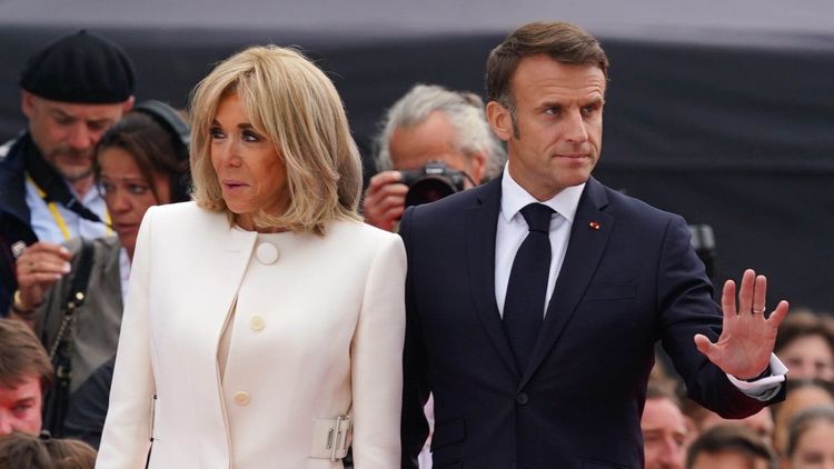 Emmanuel Macron : ce que Brigitte fait en privé pour le satisfaire, "Il aime…