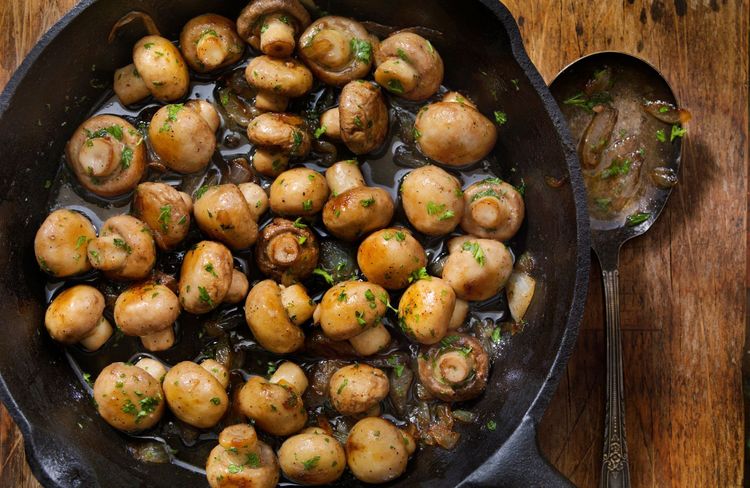 Cette recette mijotée aux champignons est parfaite pour un repas d’hiver ou un plat de Noël végétarien