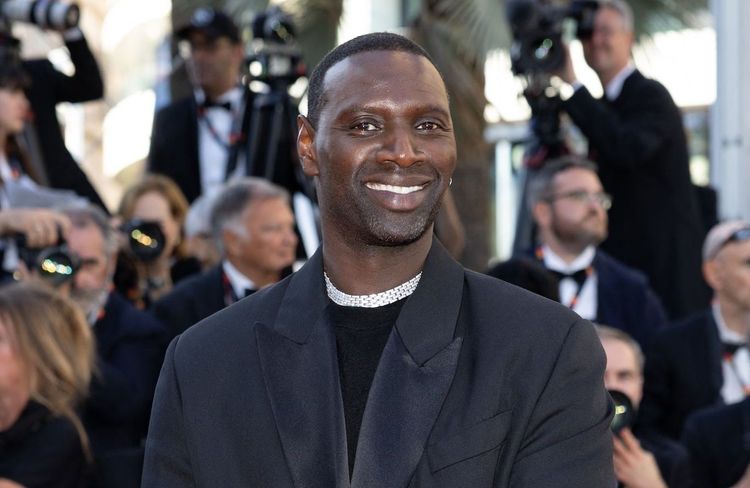 « J’en suis tellement fier » : Omar Sy assiste à la remise de diplôme de son fils Tidiane