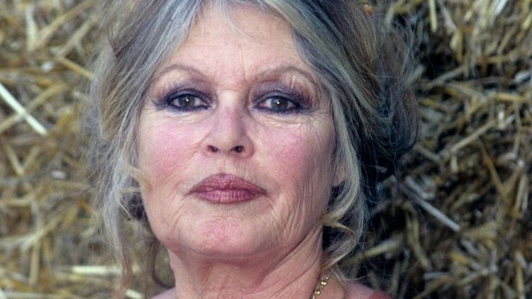 Brigitte Bardot enterrée à Saint-Tropez : un adieu symbolique entre émotion populaire et controverse