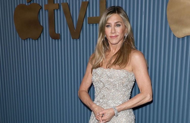 Jennifer Aniston amoureuse : elle célèbre son premier Noël avec son compagnon Jim Curtis