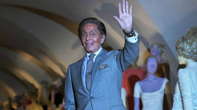 Mort de Valentino Garavani : le célèbre couturier italien s'est éteint à l'âge de 93 ans