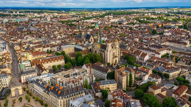 Immobilier à Dijon : hausse modérée des prix en février 2026